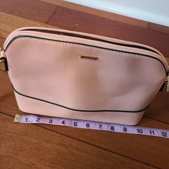Pink Purse - Picture 4 of 6